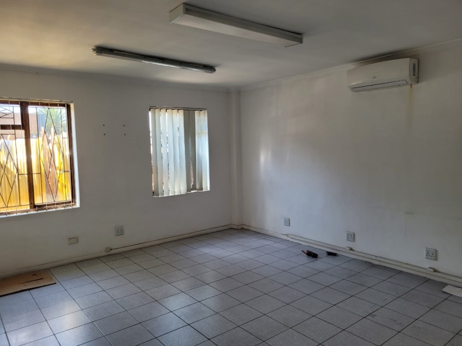 To Let Commercial Property for Rent in Montague Gardens Western Cape